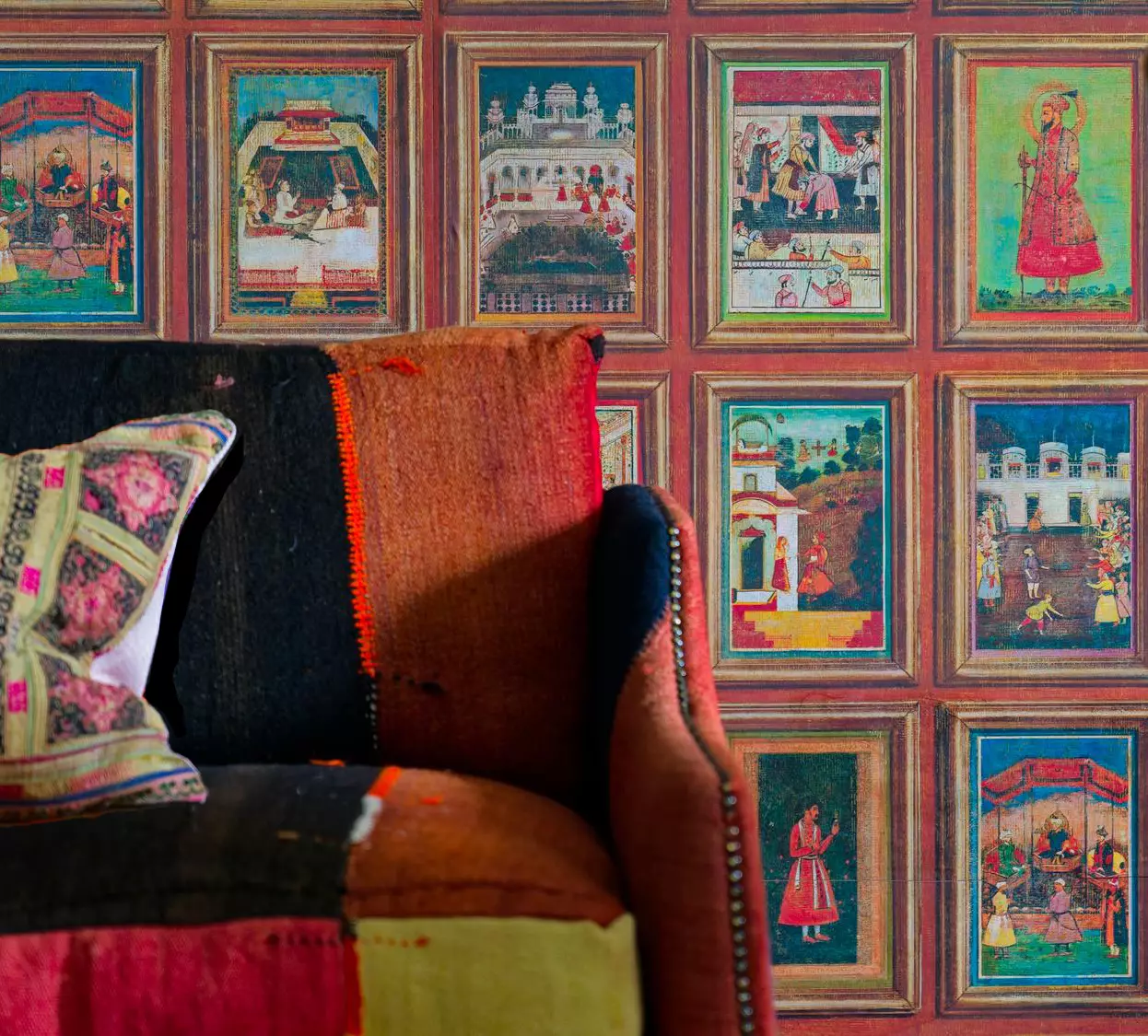 Curator / Miniatures